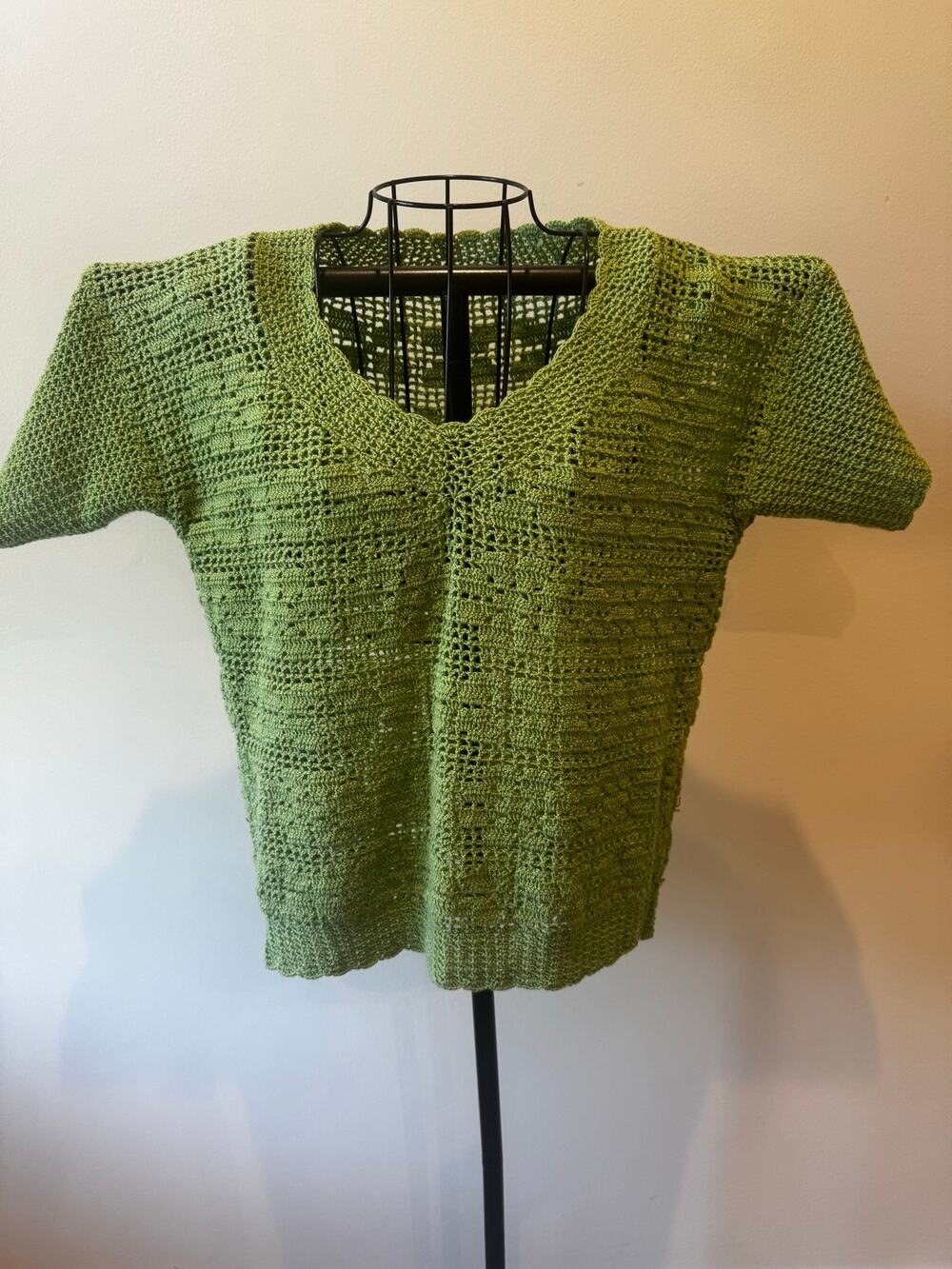 Green Open Knit Crochet Short Sleeve Cardigan Women’s Small  Suggested Price: